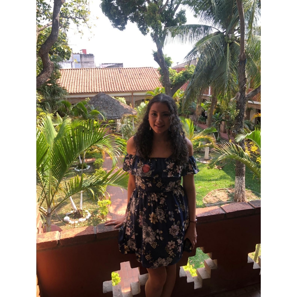 Meet your Posher, Sarahi